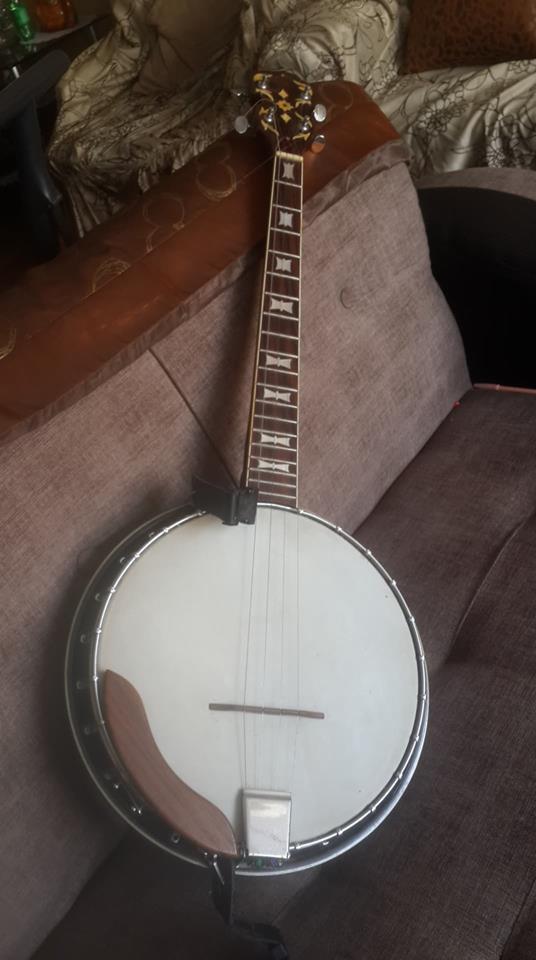 banjo vintage 4cuerdas a 750soles