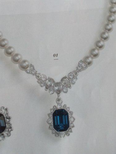 Collar Unique De Perlas Con Fino Brillante Azul