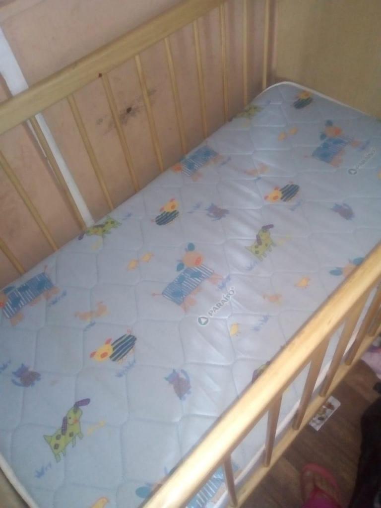cuna para bebe y colchón