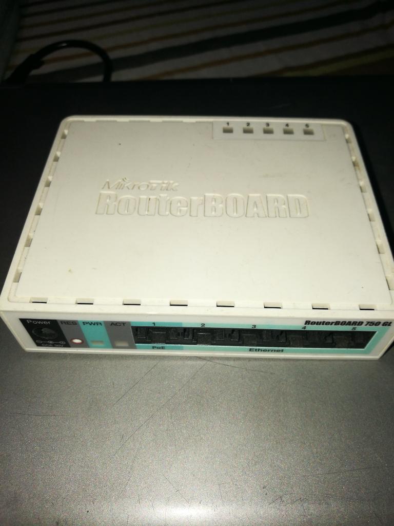 Router Mikrotik Rb 750 Gl 5ptos Rj45 Gi