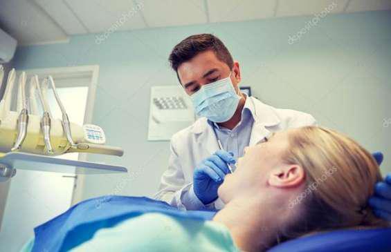 Alquilo consultorio dental equipado por días u horas en