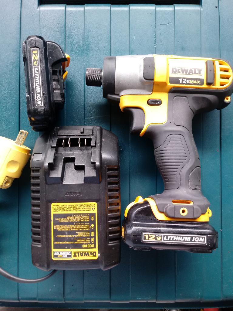 Atornillador Dewalt 12v 1.3 Amper