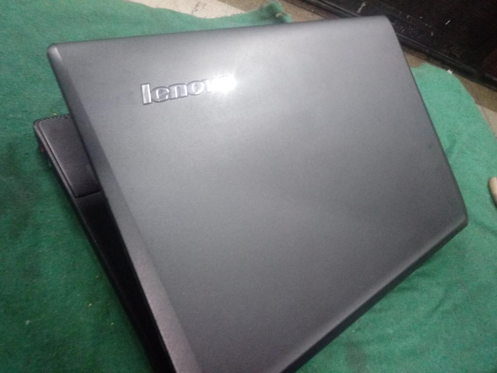 Vendo Laptop Lenovo Amd Dual 4 Gb 500 Gb