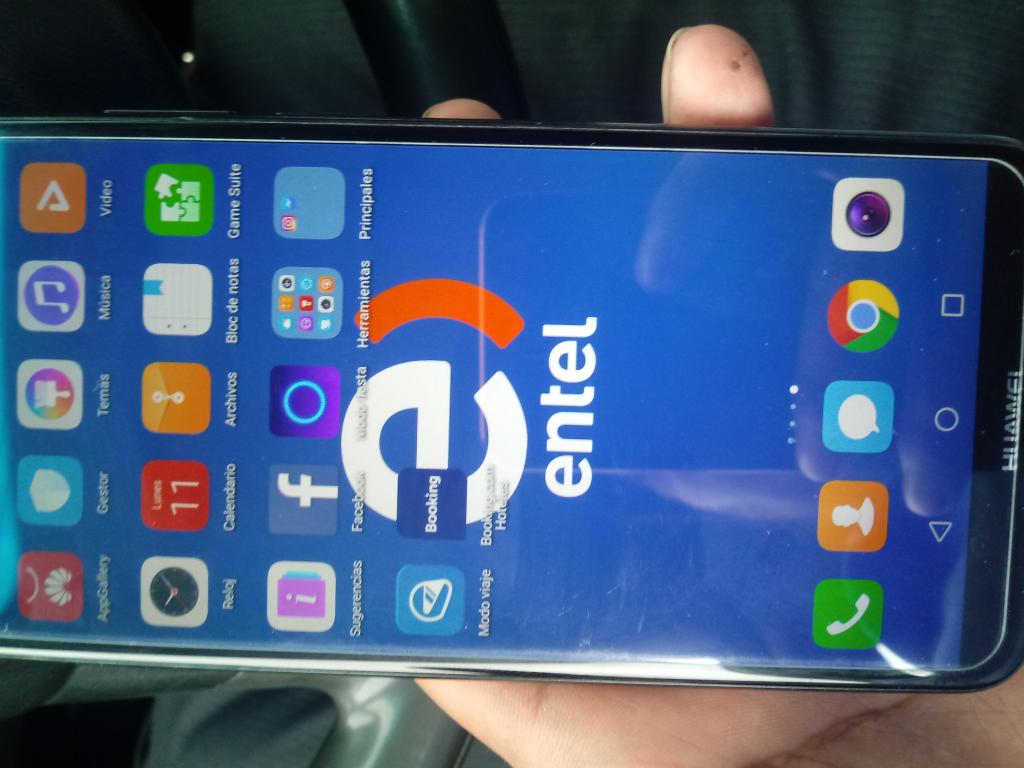 Se vende celular y en buen estado