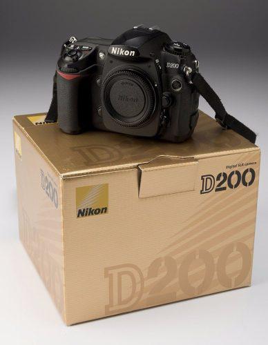 Camara Fotografica Profesional Nikon D 200 Solo Cuerpo P E
