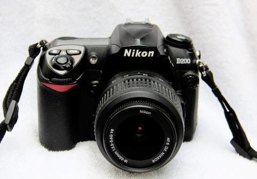 Camara Nikon D200 ¿ -con Lente 18 - 55 Mm