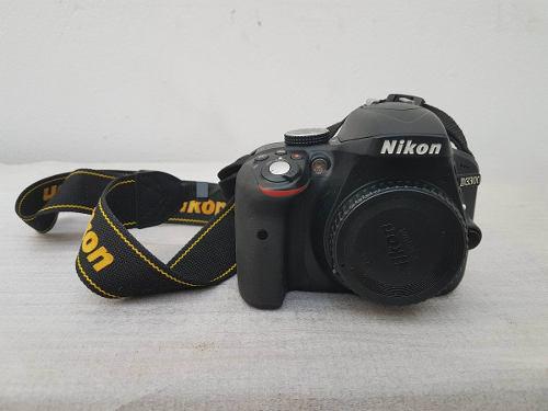 Camara Nikon D3300 + 18-55