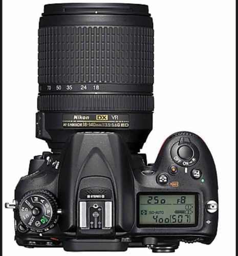 Cámara Nikon Réflex D7200 C/ 18-140mm