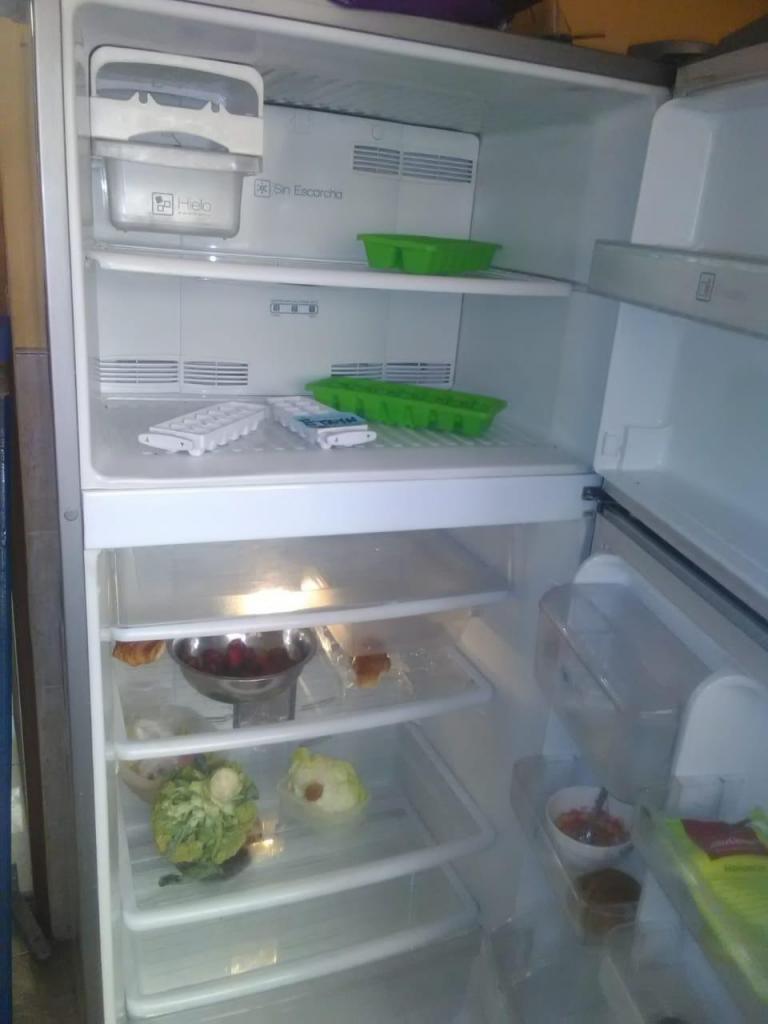 REFRIGERADORA INDURAMA