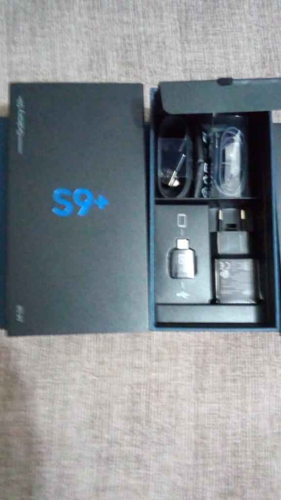 Vendo Accesorios Originales de S9 Plus