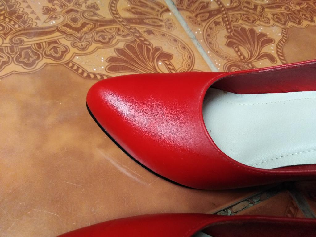 Vendo Lindos Zapatos Rojos