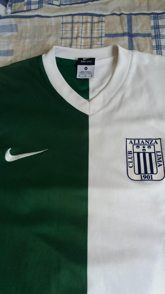 CAMISETA ORIGINAL DE ALIANZA LIMA Y BUZO CHAVO DE ARQUERO