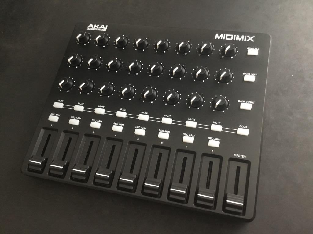 Controlador Midi Usb Akai Midi Mix