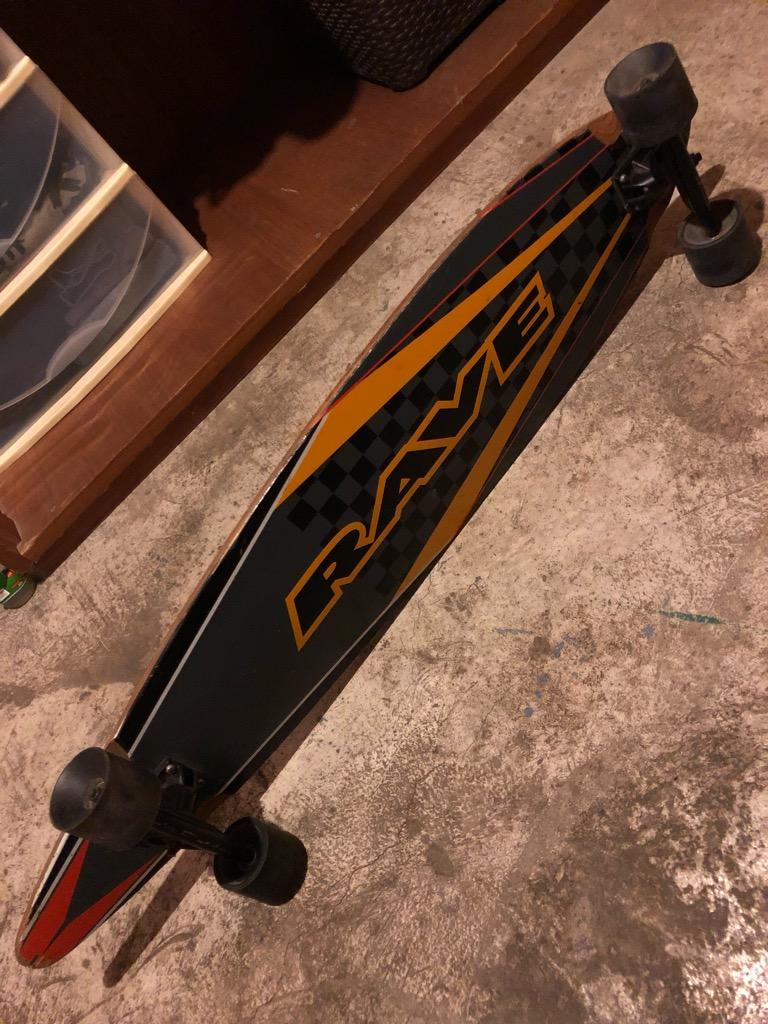 Longboard Rave S/. 90