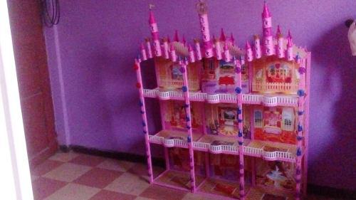 Castillo De La Barbie Con Pocos Dias De Uso