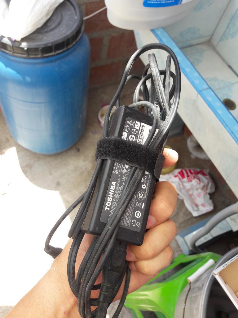 Cargador Lap Top Toshiba