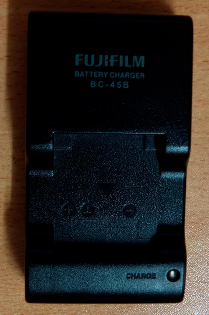 Cargador de bateria de camara BC 45B Fujifilm