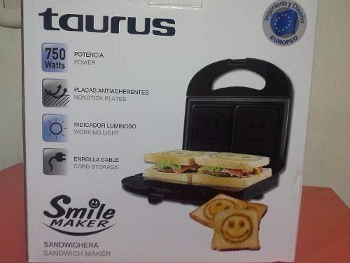Sandwichera Taurus SMILE MAKER