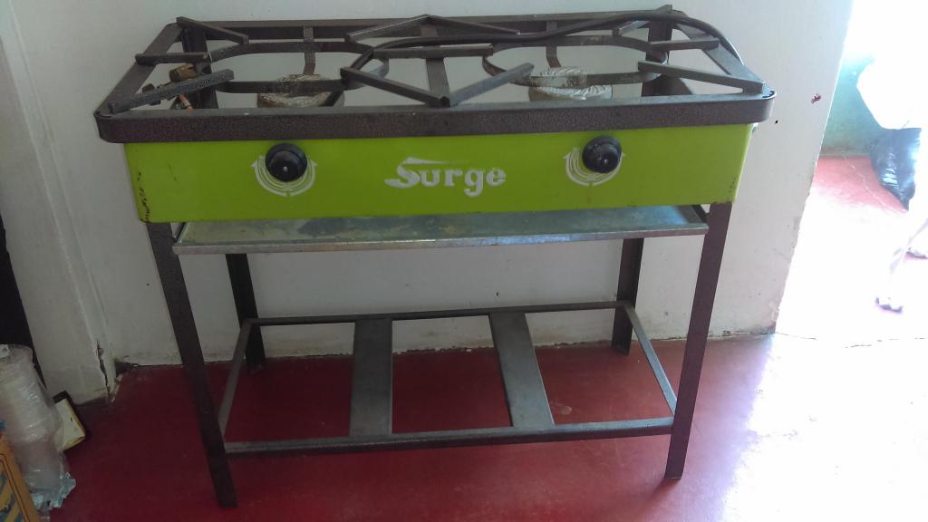 Se vende cocina semi industrial precio a tratar