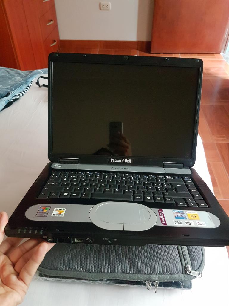 Laptop Packarbell No Celular Carro Ropa