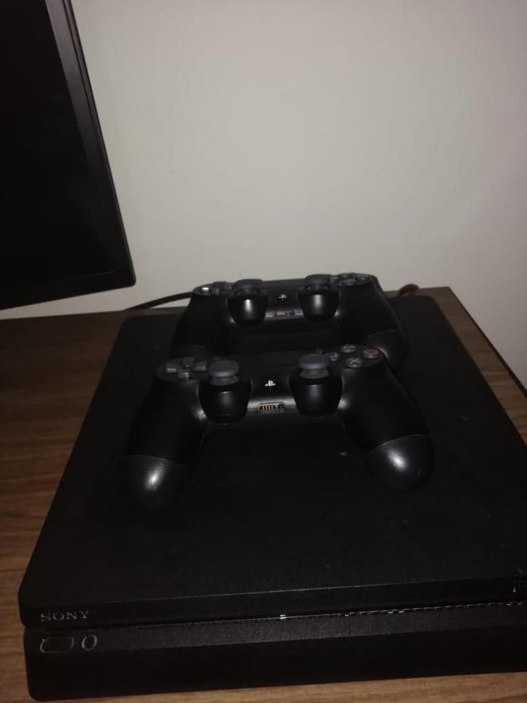 Ps 4 seminuevo