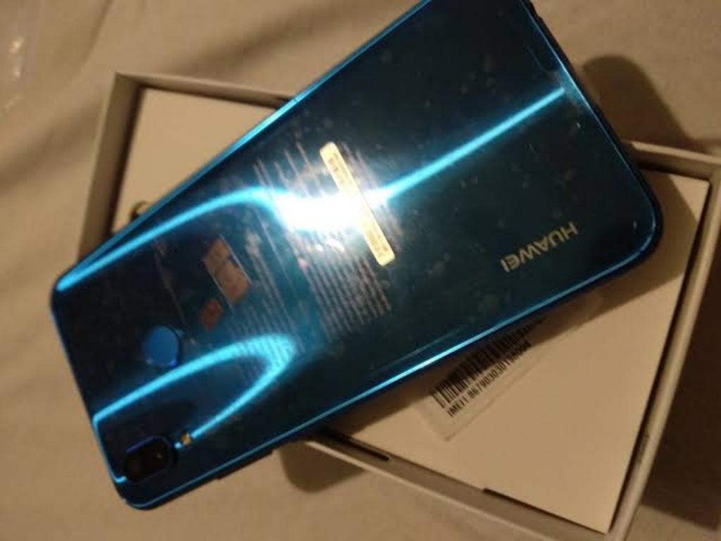 Cambio Mi Huawei P 20 Lite Azul 9.9de10