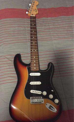Guitarra Fender Stratocaster Squier Limitada Original