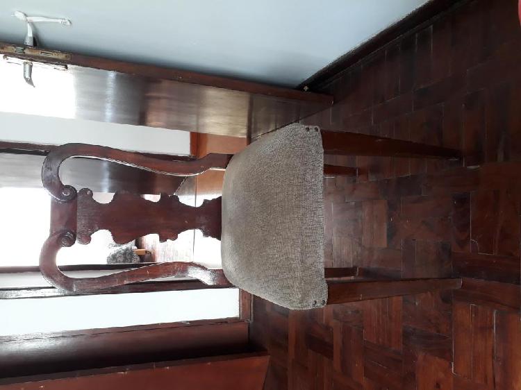 Sillas de cedro a S/ 250 cada una