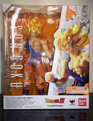 Goku Ropa Destruida Original Bandai.