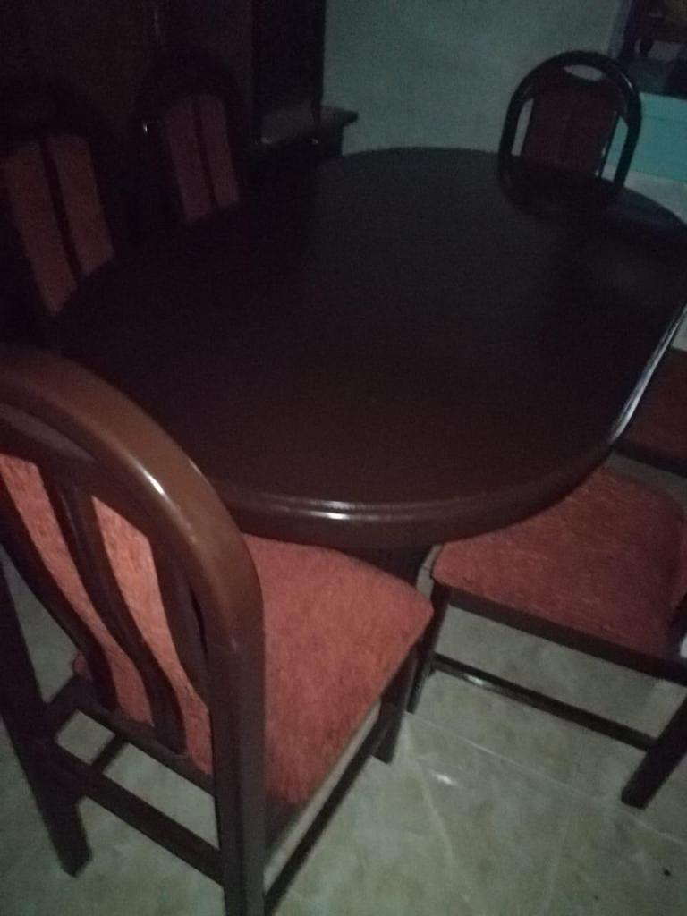 JUEGO DE COMEDOR DE 6 SILLAS PERFECTO ESTADO SIN USO DD