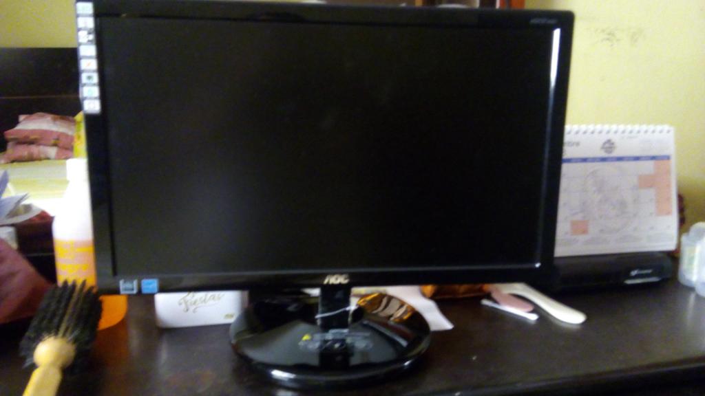 Monitor AOC LED