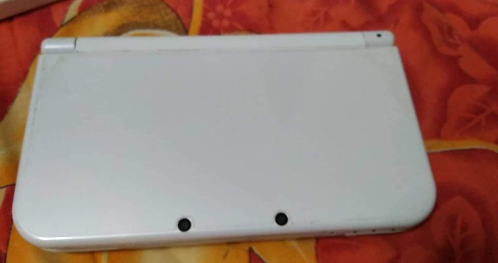 New Nintendo 3ds Xl Pearl White Edition