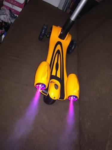 Scooter Usb Bluthoo Luces Bota Humo