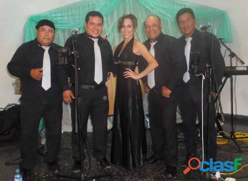Grupo Musical y Orquesta en Vivo "LATIN SON Perú"