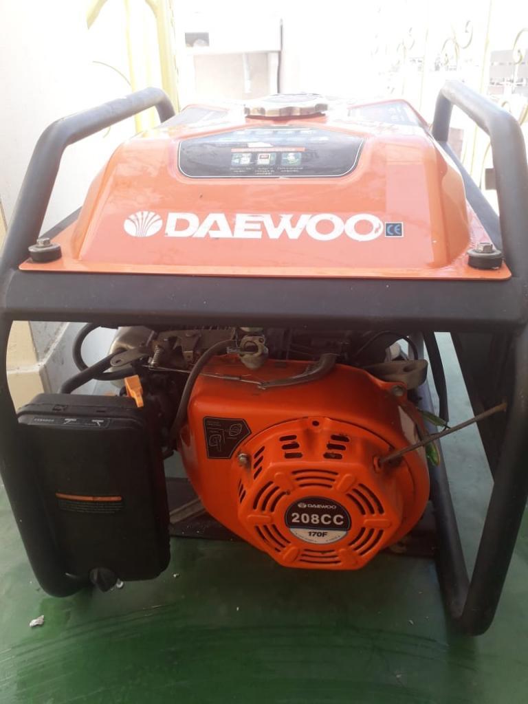 Generador Eléctrico Daewoo 