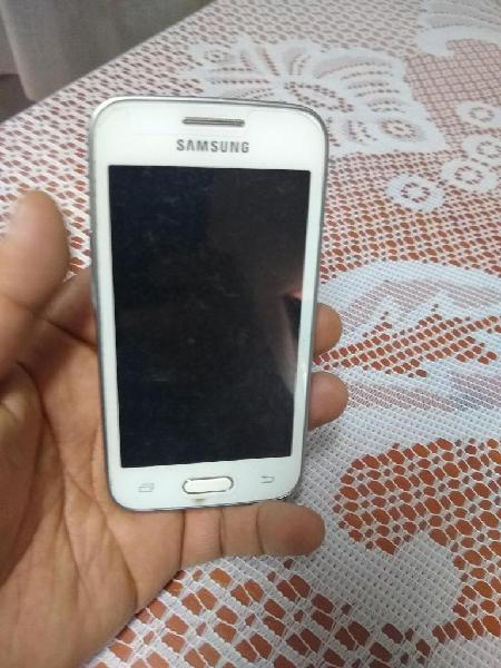 Samsung Galaxy Ace 4 Neo con su funda