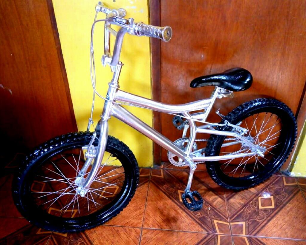 Bicicleta Goliat Modelo Bmx