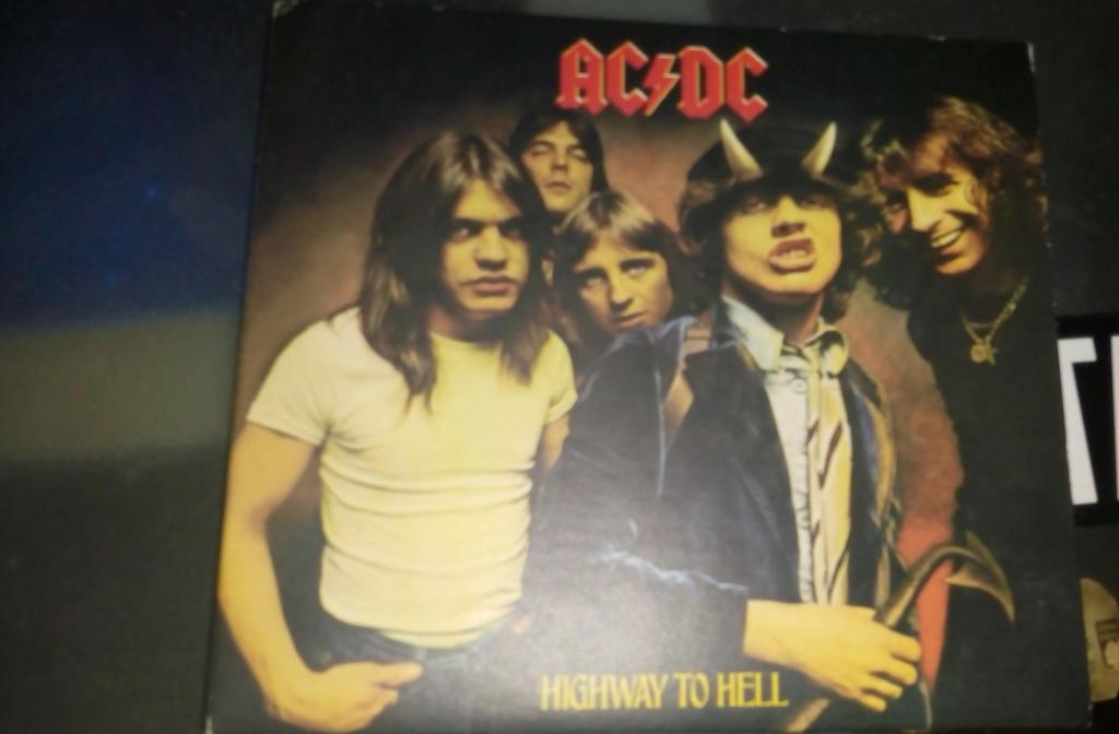 Discos AC/DC High Voltage Black Ice Hightway to hell