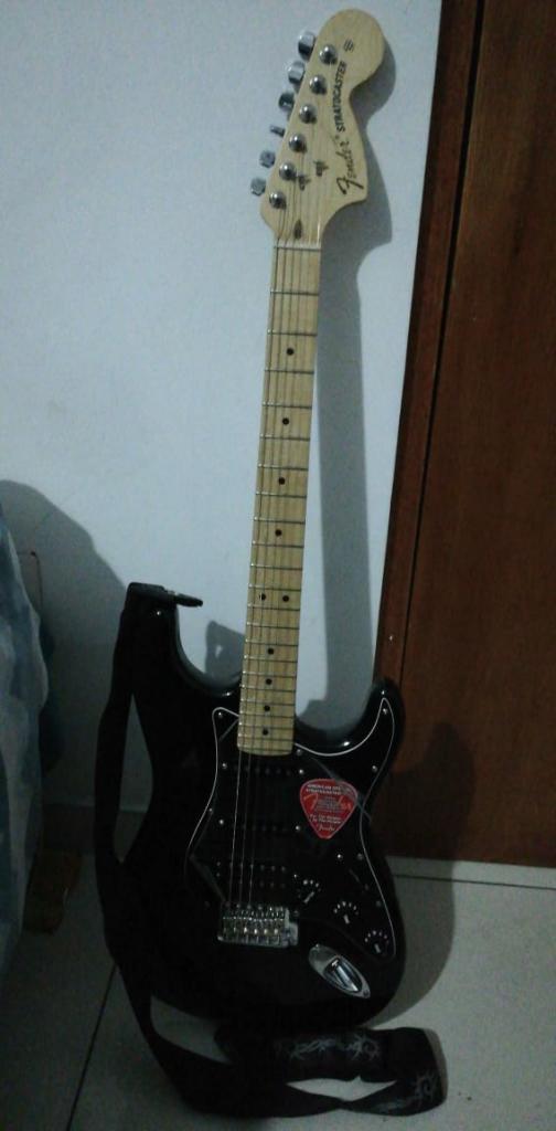 Guitarra Fender Stratocaster Usa