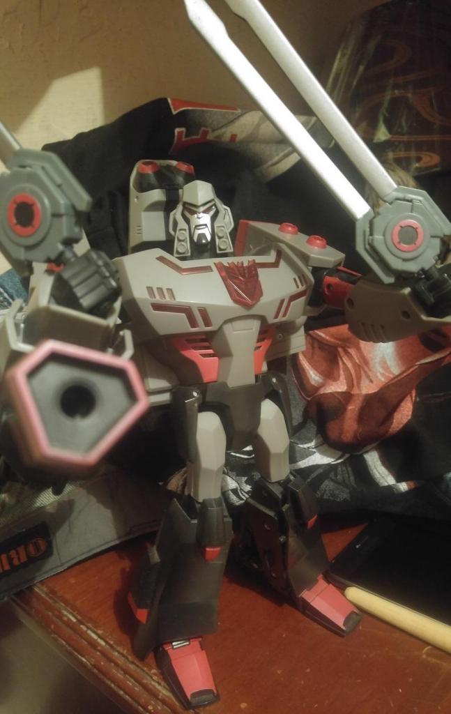 Transformers Megatron animated leader class luces y sonido
