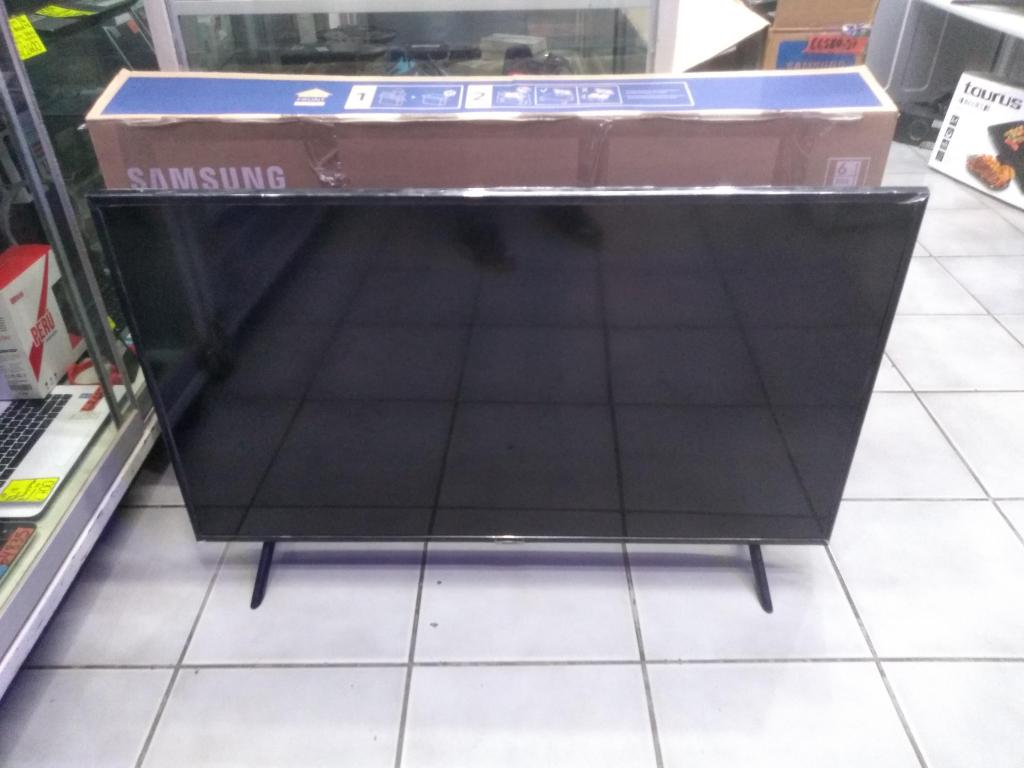 Smart TV 4K  / Samsung 43 / T
