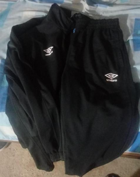 Conjunto UMBRO casaca y pantalon