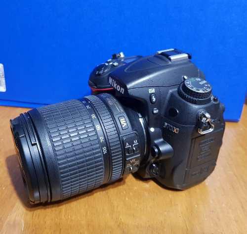 Cámara Nikon D7000 Con Lente 18-55 Mm
