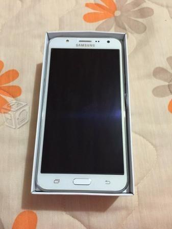 Samsung Galaxy J7 16 Gb Semi Nuevo Smartphone Celu