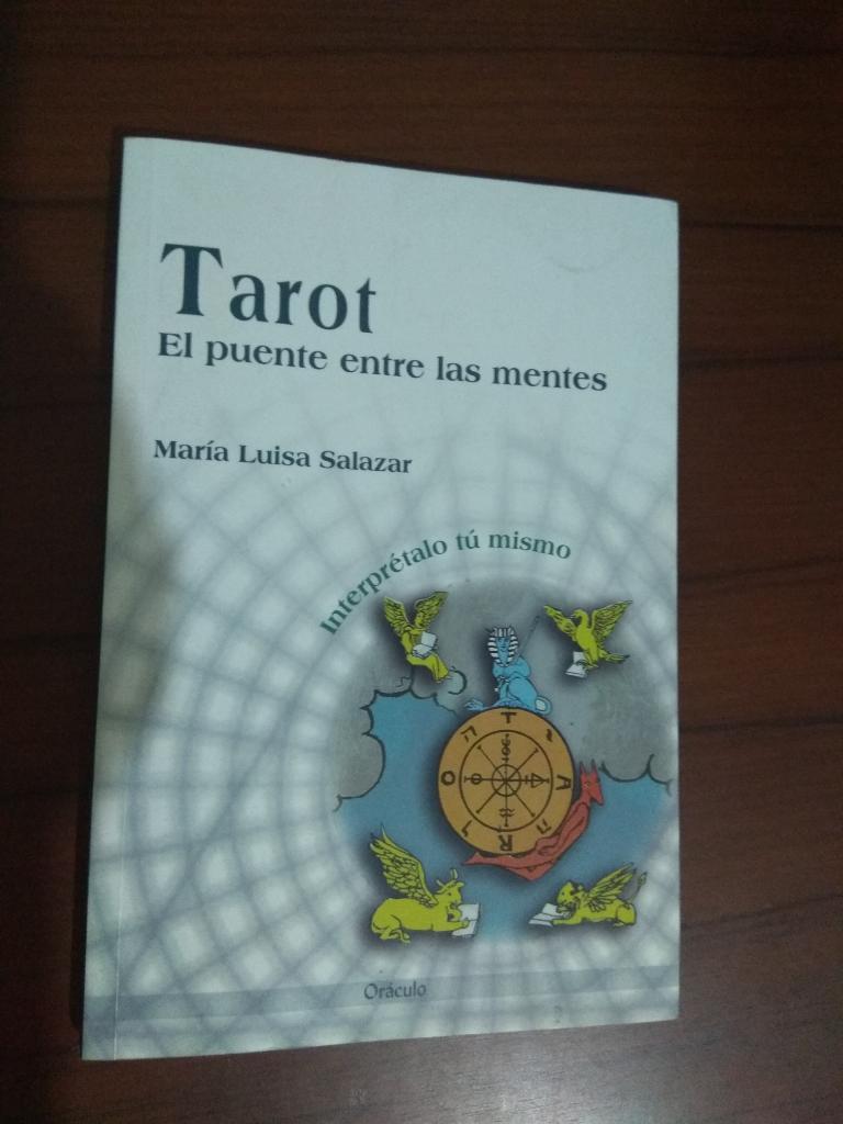 Remato Libro de Tarot Un Puente entre La