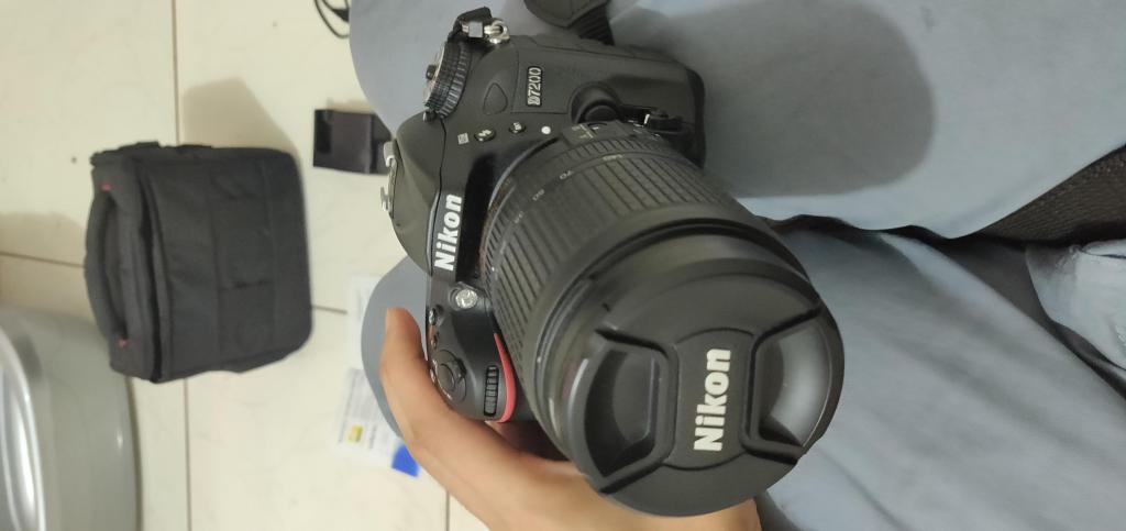 Nikon d poco uso en perfecto estado