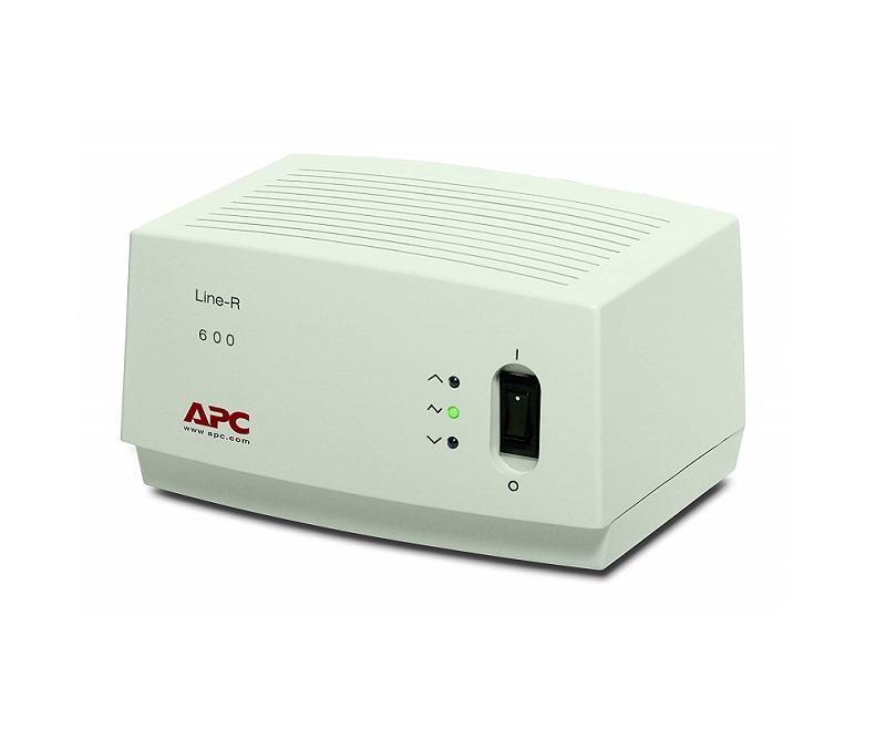 Regulador de voltaje 600VA APC LE600I 4 tomacorrientes C13