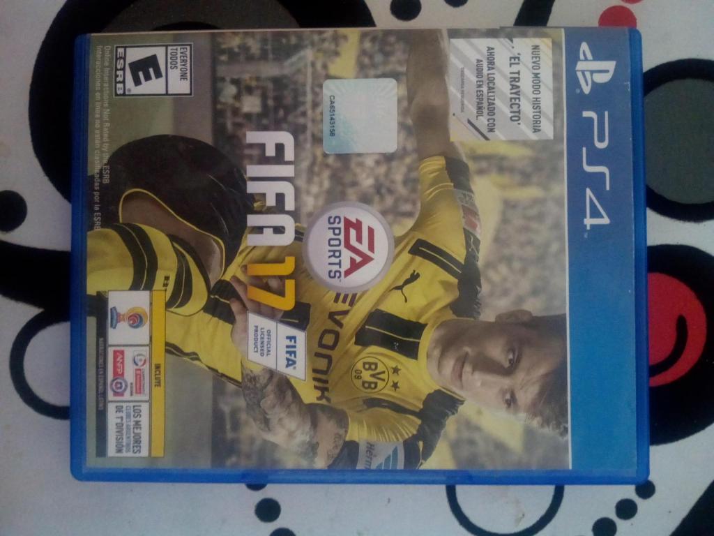 VENDO FIFA 17 PS4