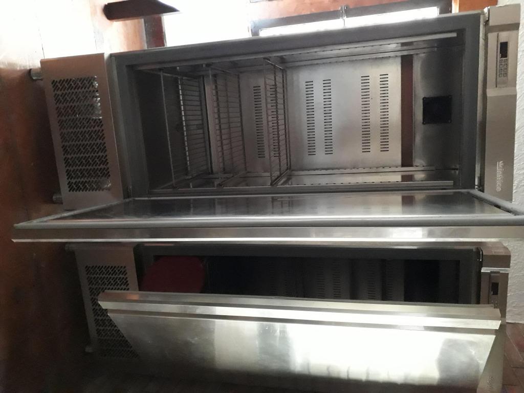 SE VENDE MAQUINARIA PARA RESTAURANTE