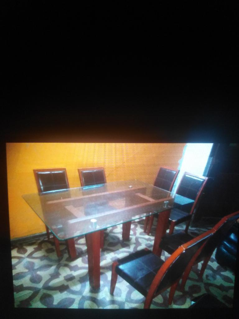 Vendo Juego de Comedor a Tratar